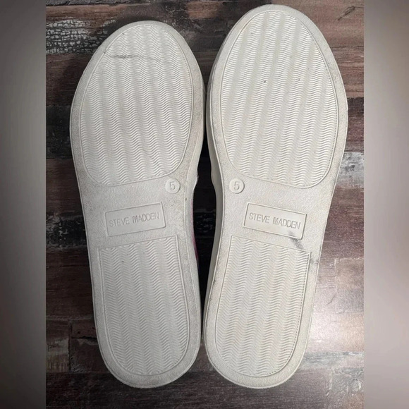 NWOT Steve Madden Tye Dye Women Slip on Sneaker Size 5 - Picture 5 of 5